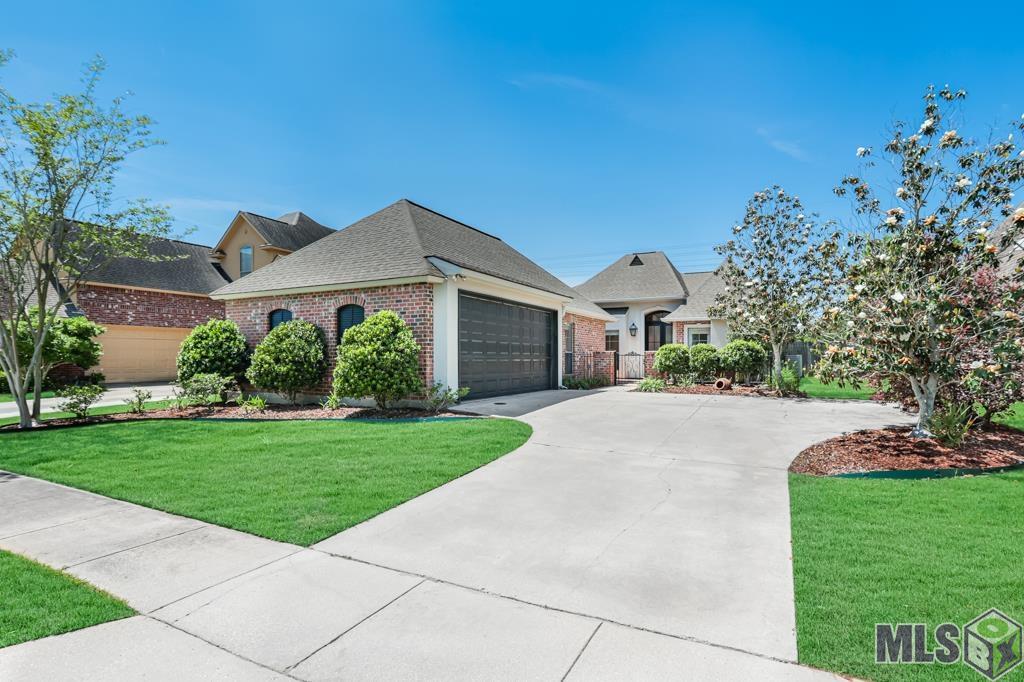 8814 Foxgate Drive Baton Rouge, LA 70809 - Photo 2 of 30 Gallery Image 2