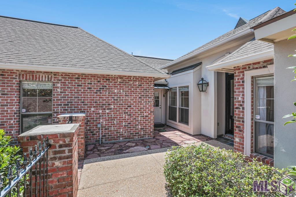 8814 Foxgate Drive Baton Rouge, LA 70809 - Photo 4 of 30 Gallery Image 4