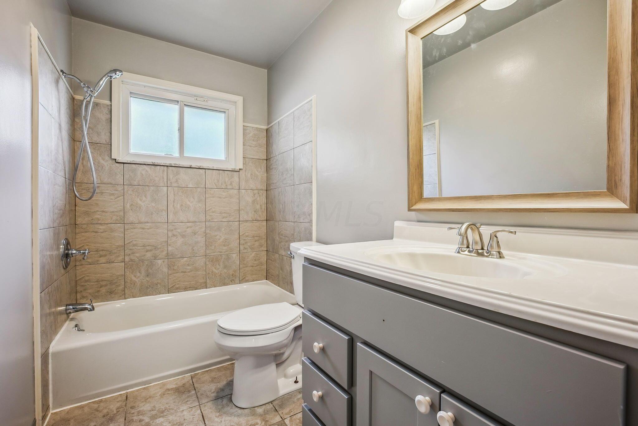 1611 Sale Road Columbus, OH 43224 - Photo 11 of 33 6-web-or-mls-1611-sale-rd