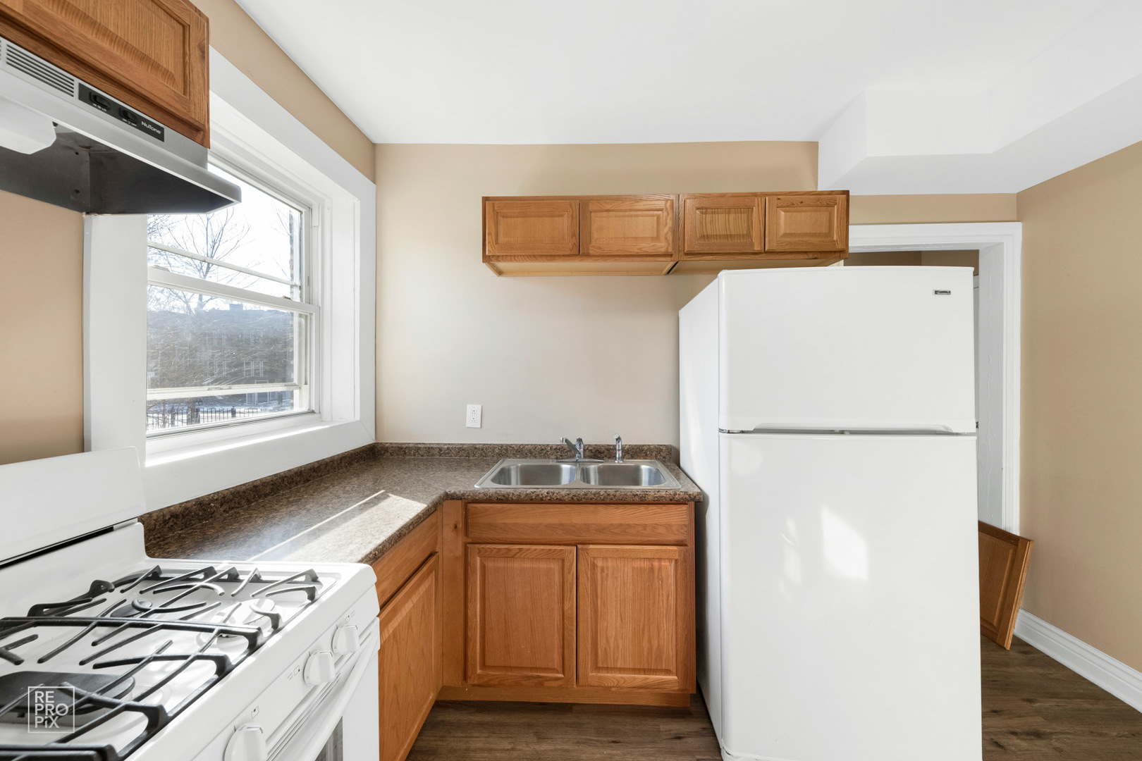2248 West Marquette Road Chicago, IL 60636 - Photo 5 of 11 Gallery Image 5