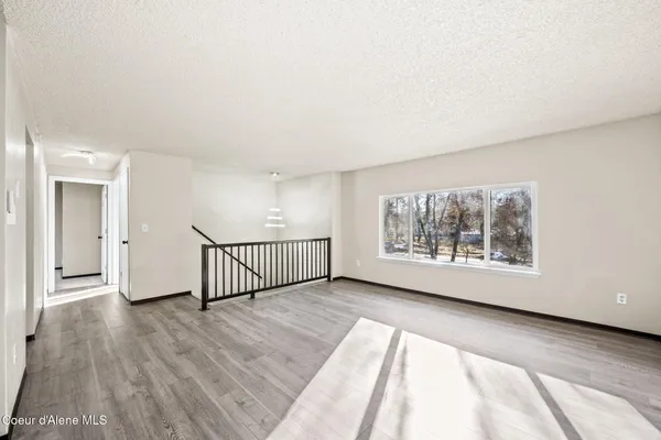 $559,000 | 11448 West Meadowview Lane, Nine Mile Falls, WA 99026