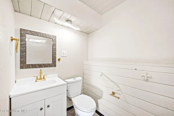 $559,000 | 11448 West Meadowview Lane, Nine Mile Falls, WA 99026