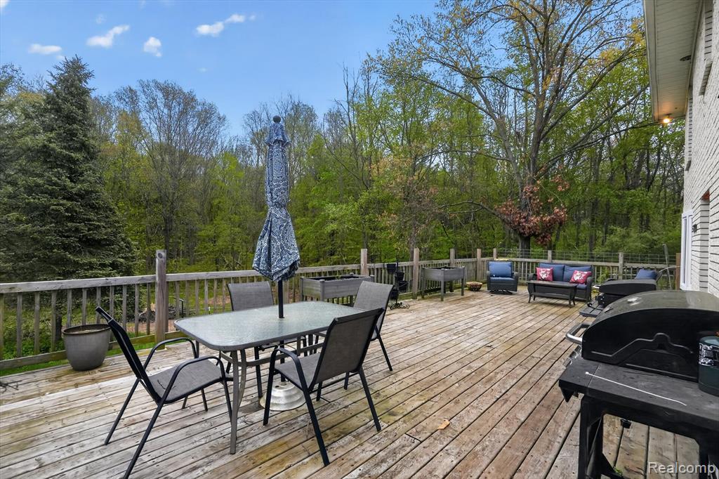 17301 Donohue Road Pinckney, MI 48169 - Photo 35 of 40