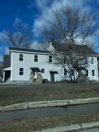 $2,750 | 35 South Street, Unit 3, Claremont, NH 03743