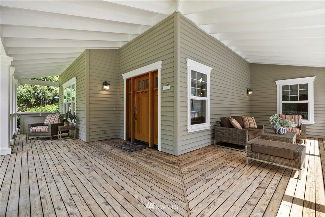 12144 Kallgren Road Northeast Bainbridge Island, WA 98110 - Photo 2 of 39
