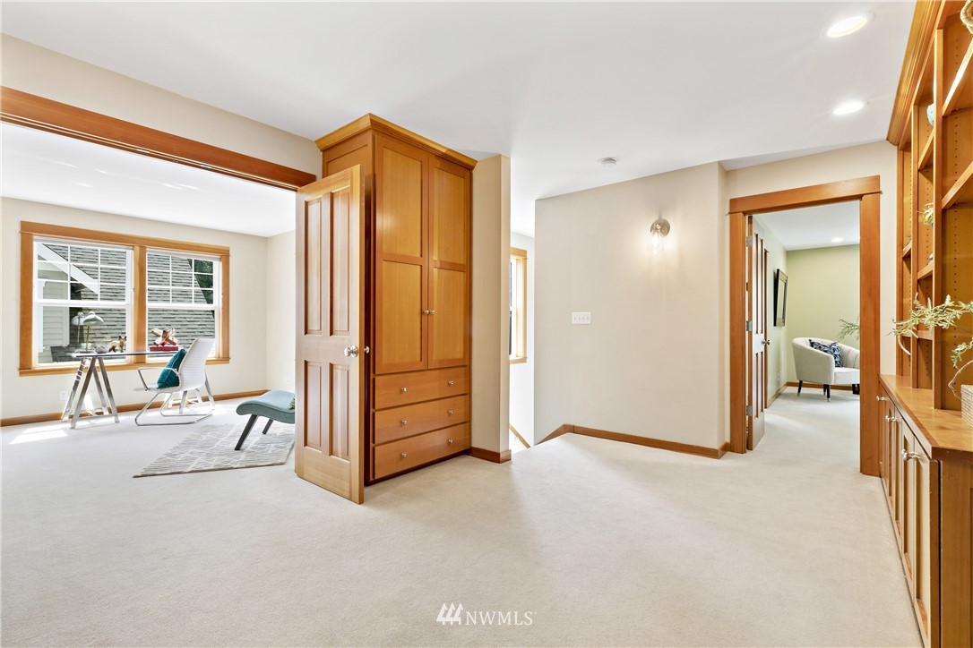 12144 Kallgren Road Northeast Bainbridge Island, WA 98110 - Photo 24 of 39