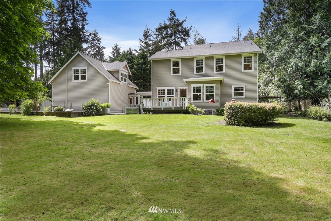 12144 Kallgren Road Northeast Bainbridge Island, WA 98110 - Photo 28 of 39