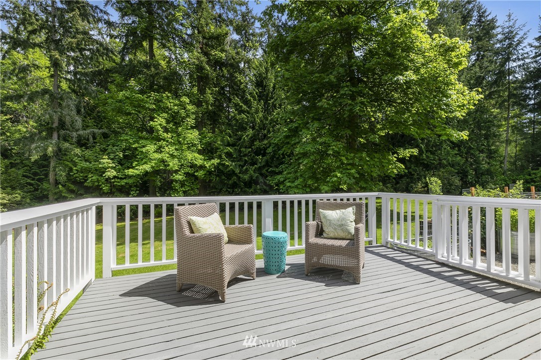 12144 Kallgren Road Northeast Bainbridge Island, WA 98110 - Photo 33 of 39