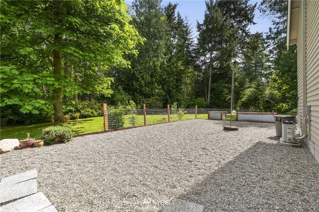 12144 Kallgren Road Northeast Bainbridge Island, WA 98110 - Photo 37 of 39