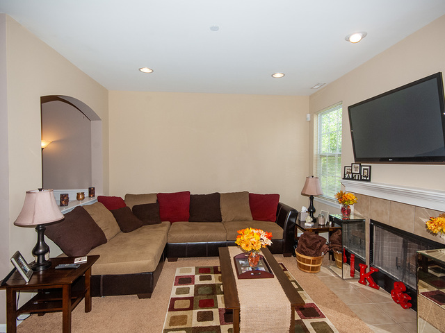 3435 Helene Rieder Drive Montgomery, IL 60538 - Photo 6 of 33