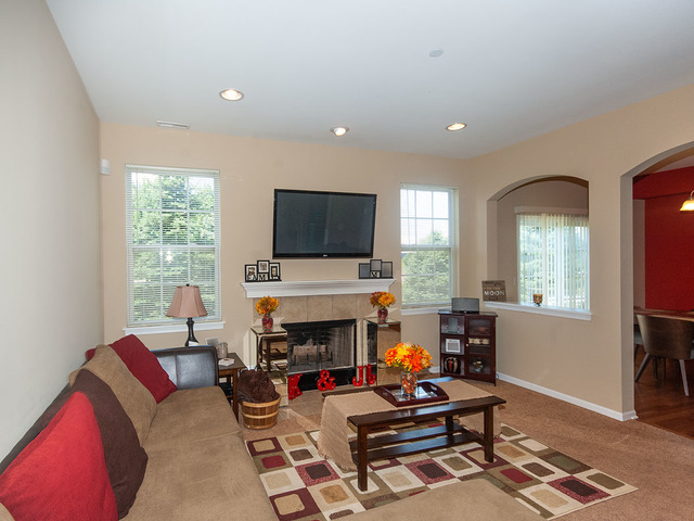 3435 Helene Rieder Drive Montgomery, IL 60538 - Photo 7 of 33