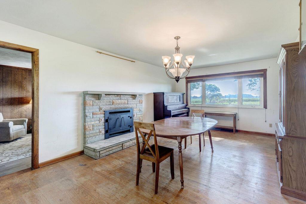 625 Alton Road Galloway, OH 43119 - Photo 8 of 30 Dining Room