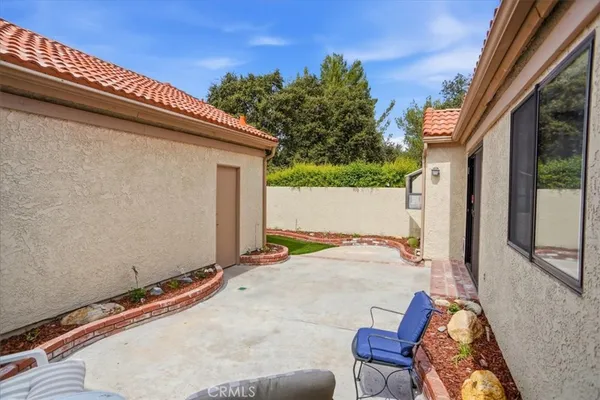 $456,500 | 19950 Avenue Of The Oaks, Newhall, CA 91321