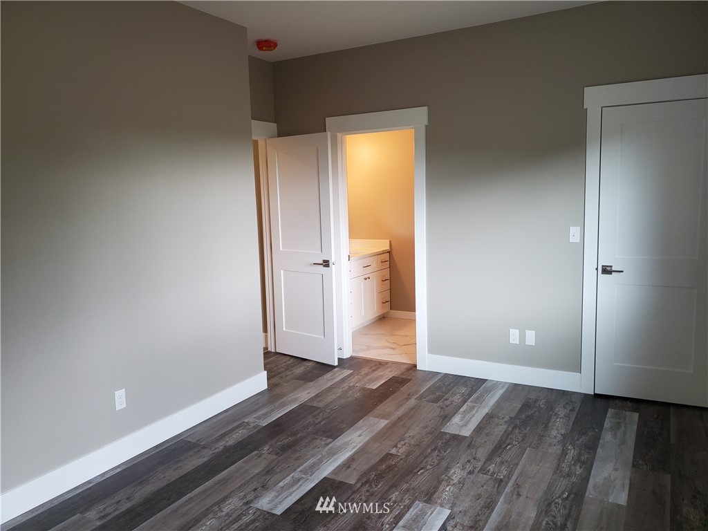 951 Van Wyck Road Bellingham, WA 98226 - Photo 6 of 10 Gallery Image 6