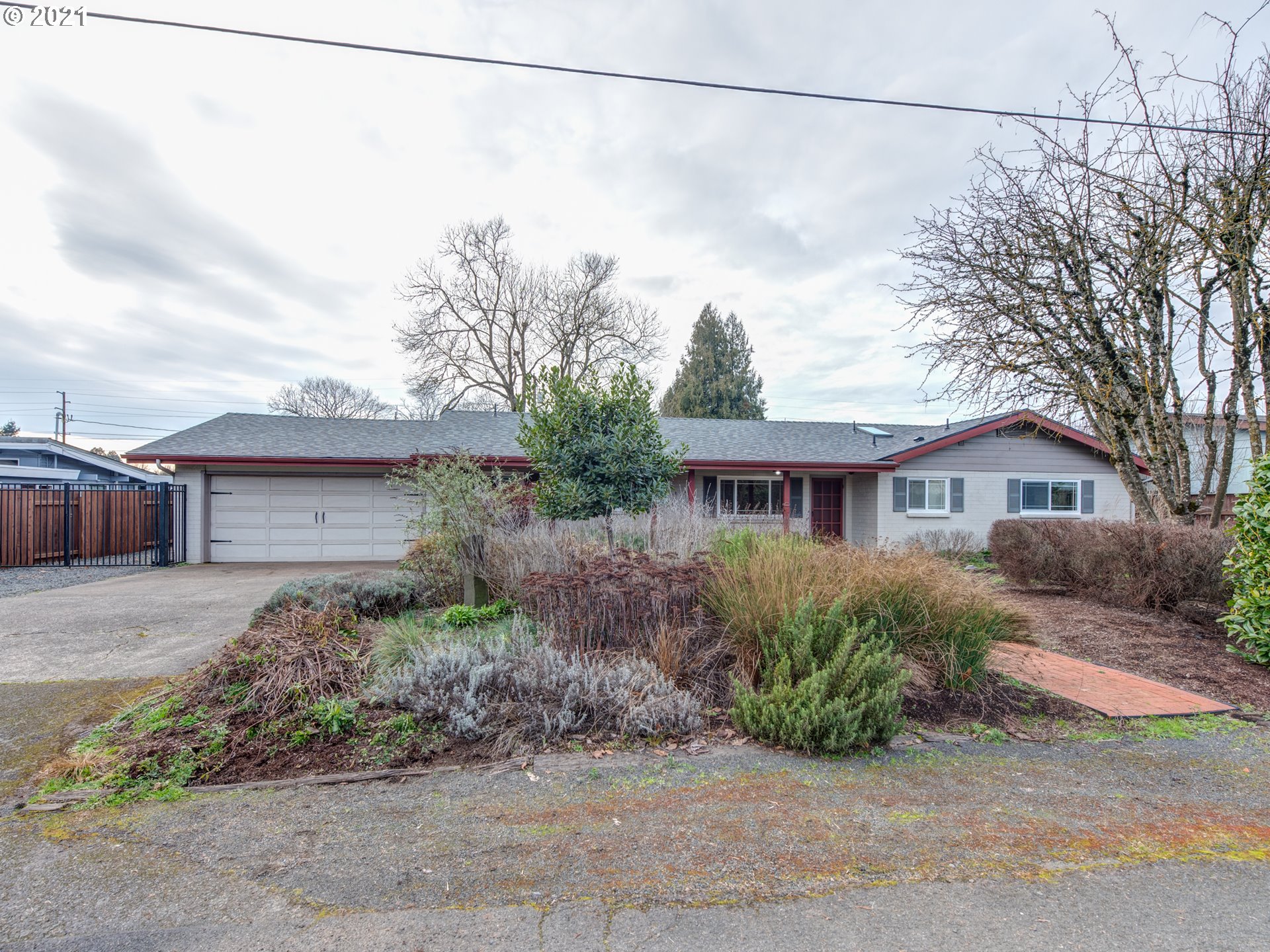 2620 Nova Street Springfield, OR 97477 - Photo 4 of 30
