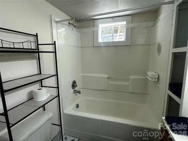 $149,999 | 7 Poplar Drive, Spruce Pine, NC 28777