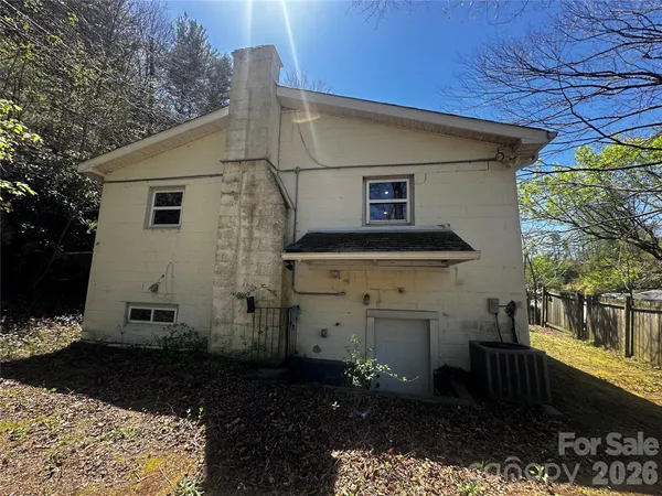$149,999 | 7 Poplar Drive, Spruce Pine, NC 28777