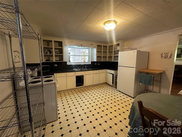 $149,999 | 7 Poplar Drive, Spruce Pine, NC 28777