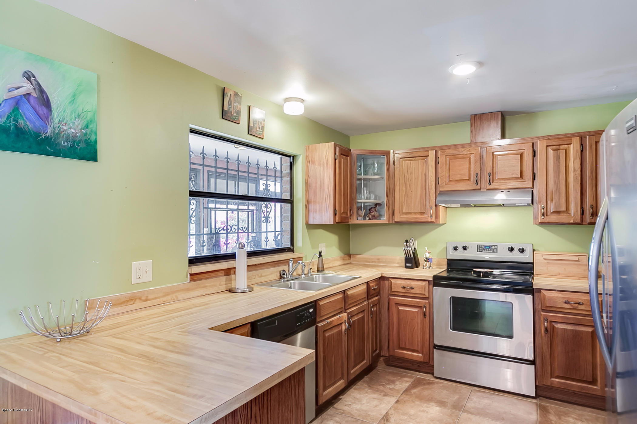 2838 Kosuth Road Northeast Palm Bay, FL 32905 - Photo 19 of 27 Delightful Kitchen