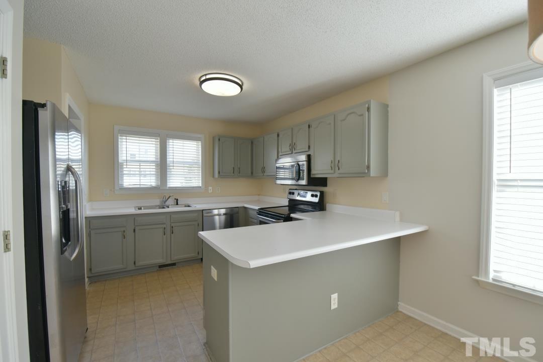 4408 Windsock Lane Raleigh, NC 27616 - Photo 9 of 22