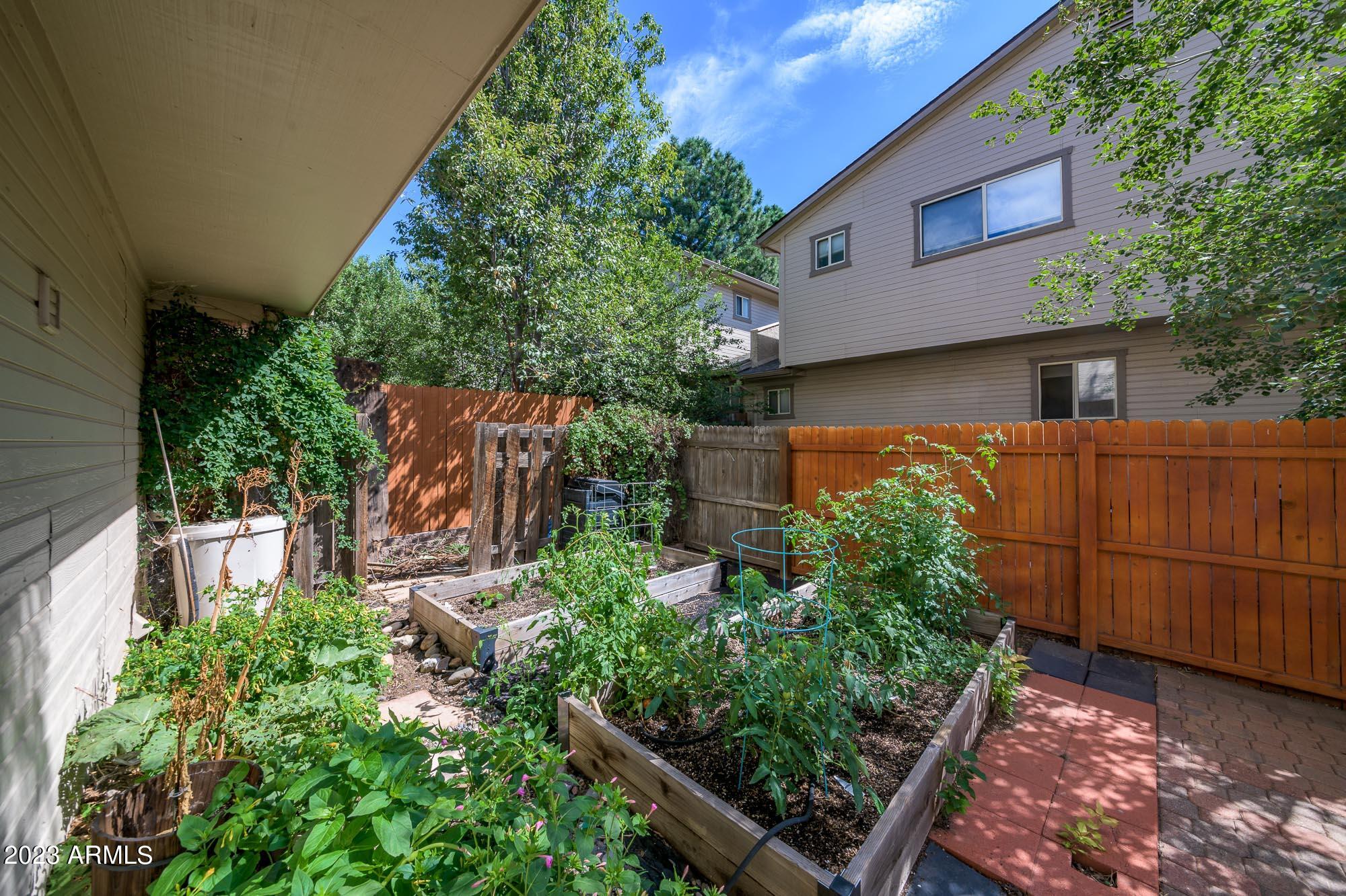 3124 Kyle Loop Flagstaff, AZ 86004 - Photo 16 of 31 Backyard Planters