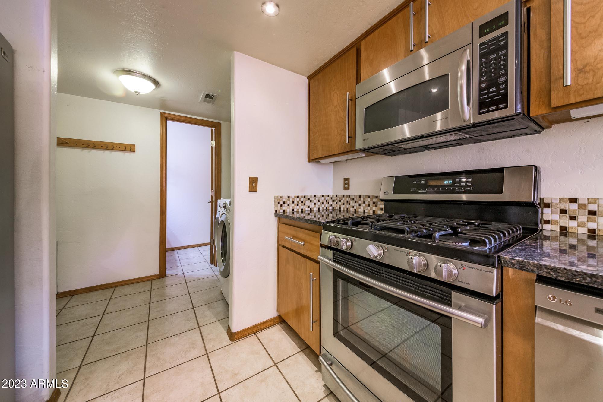 3124 Kyle Loop Flagstaff, AZ 86004 - Photo 8 of 31 Gas Stove