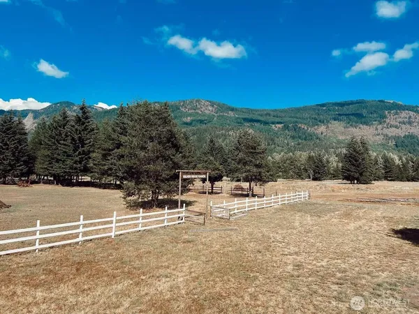 $4,500,000 | 182 Silver Ridge Ranch Road, Easton, WA 98925
