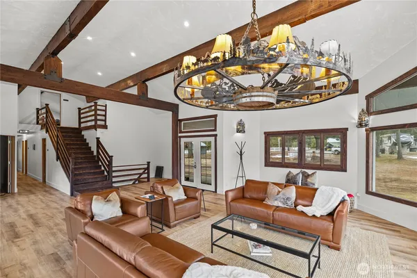 $4,500,000 | 182 Silver Ridge Ranch Road, Easton, WA 98925