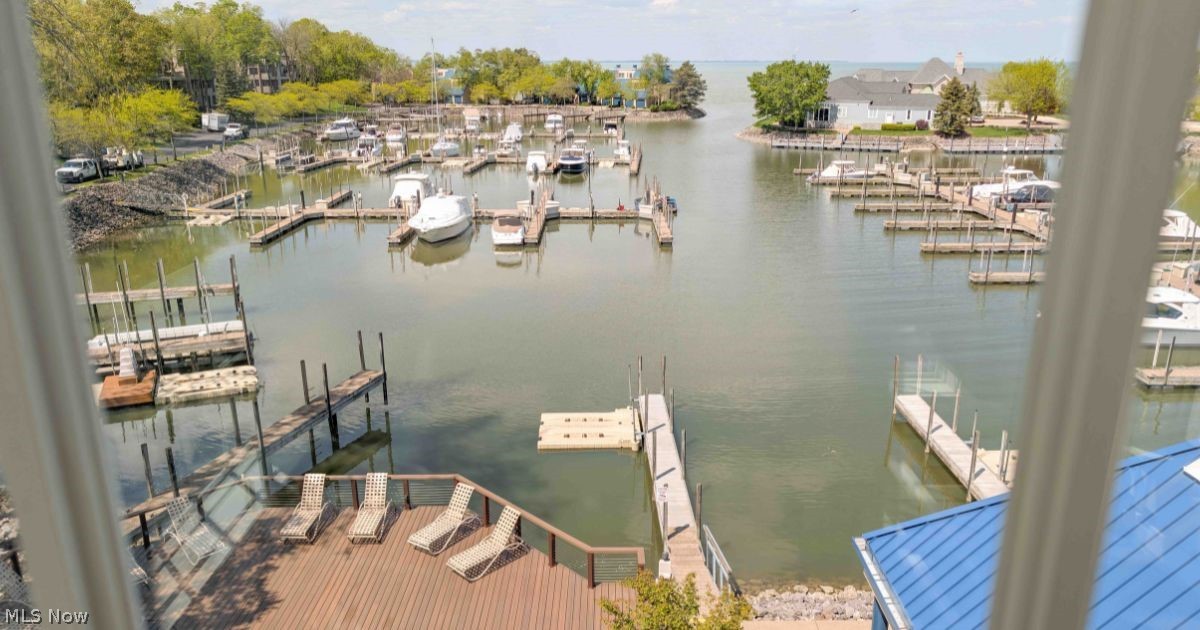 4475 Marin Harbor Road, Unit D Port Clinton, OH 43452 - Photo 20 of 32