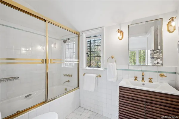 $3,200,000 | 66 Lockwood Road, Scarsdale, NY 10583