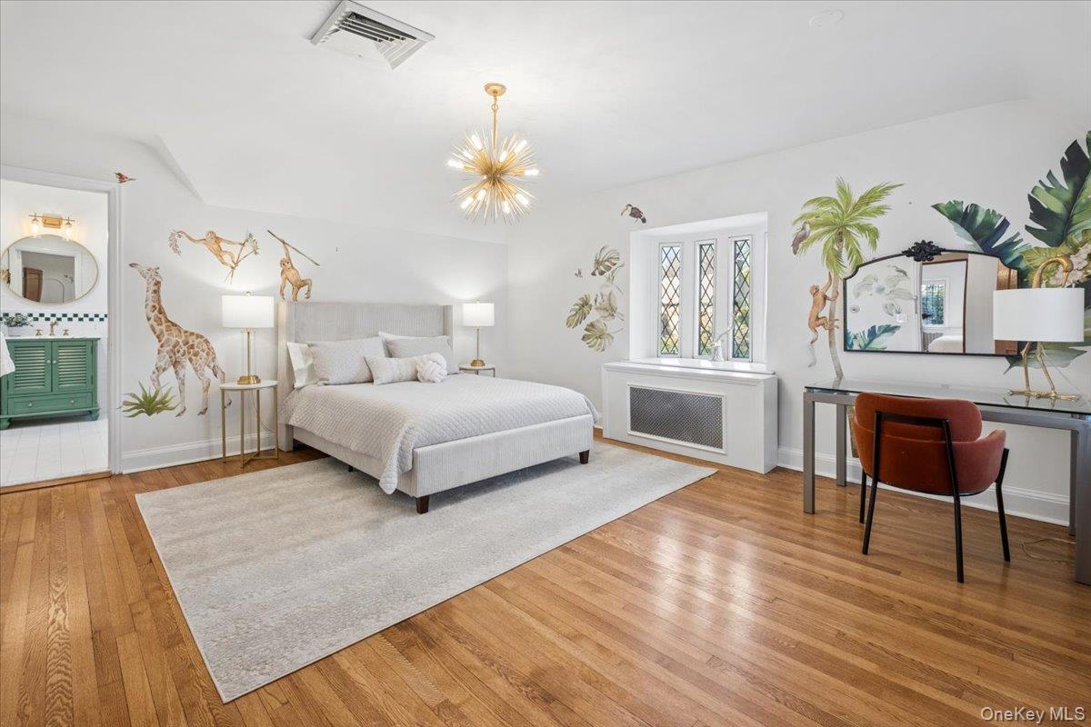 66 Lockwood Road Scarsdale, NY 10583 - Photo 35 of 47 Bedroom with private en-suite bath