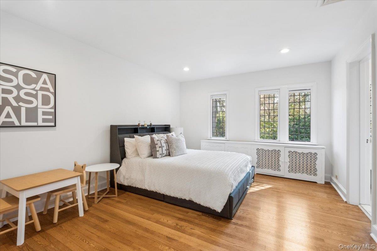 66 Lockwood Road Scarsdale, NY 10583 - Photo 37 of 47 Comfortable bedroom