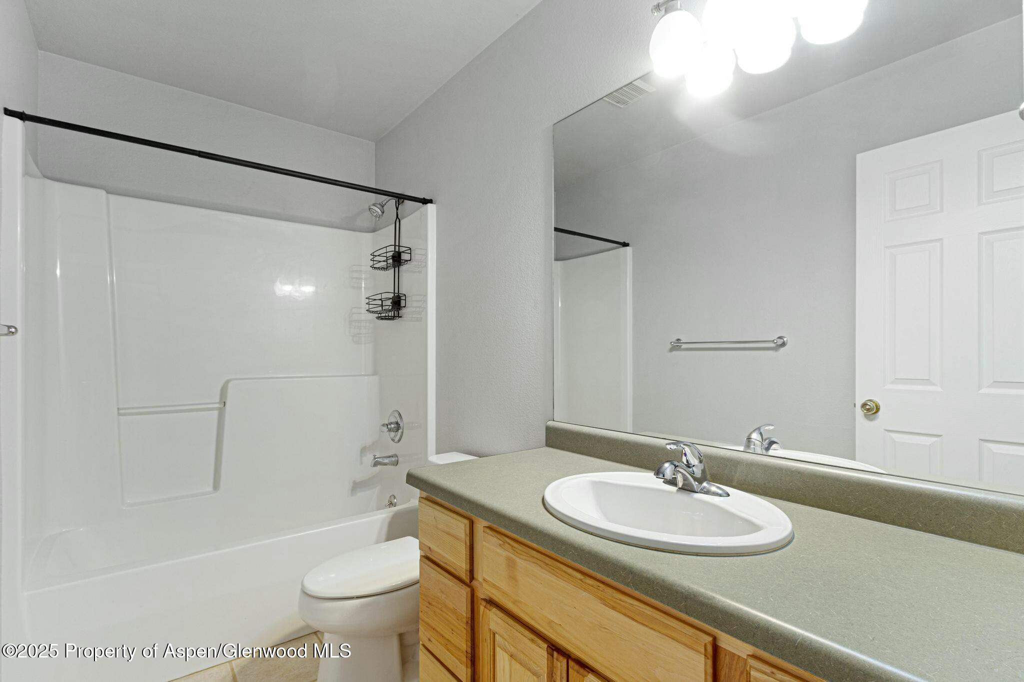 960 West 24th Street Rifle, CO 81650 - Photo 9 of 15 Shared bathroom