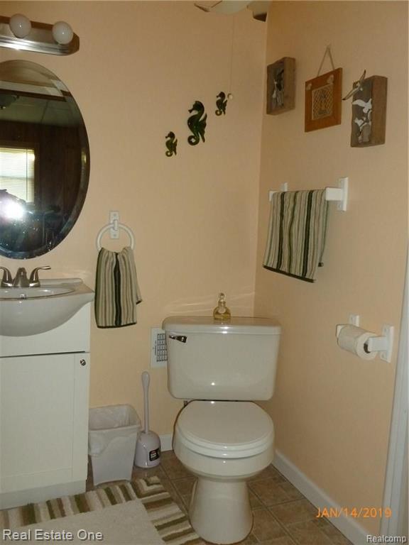 4914 15 Mile Road Sterling Heights, MI 48310 - Photo 23 of 30