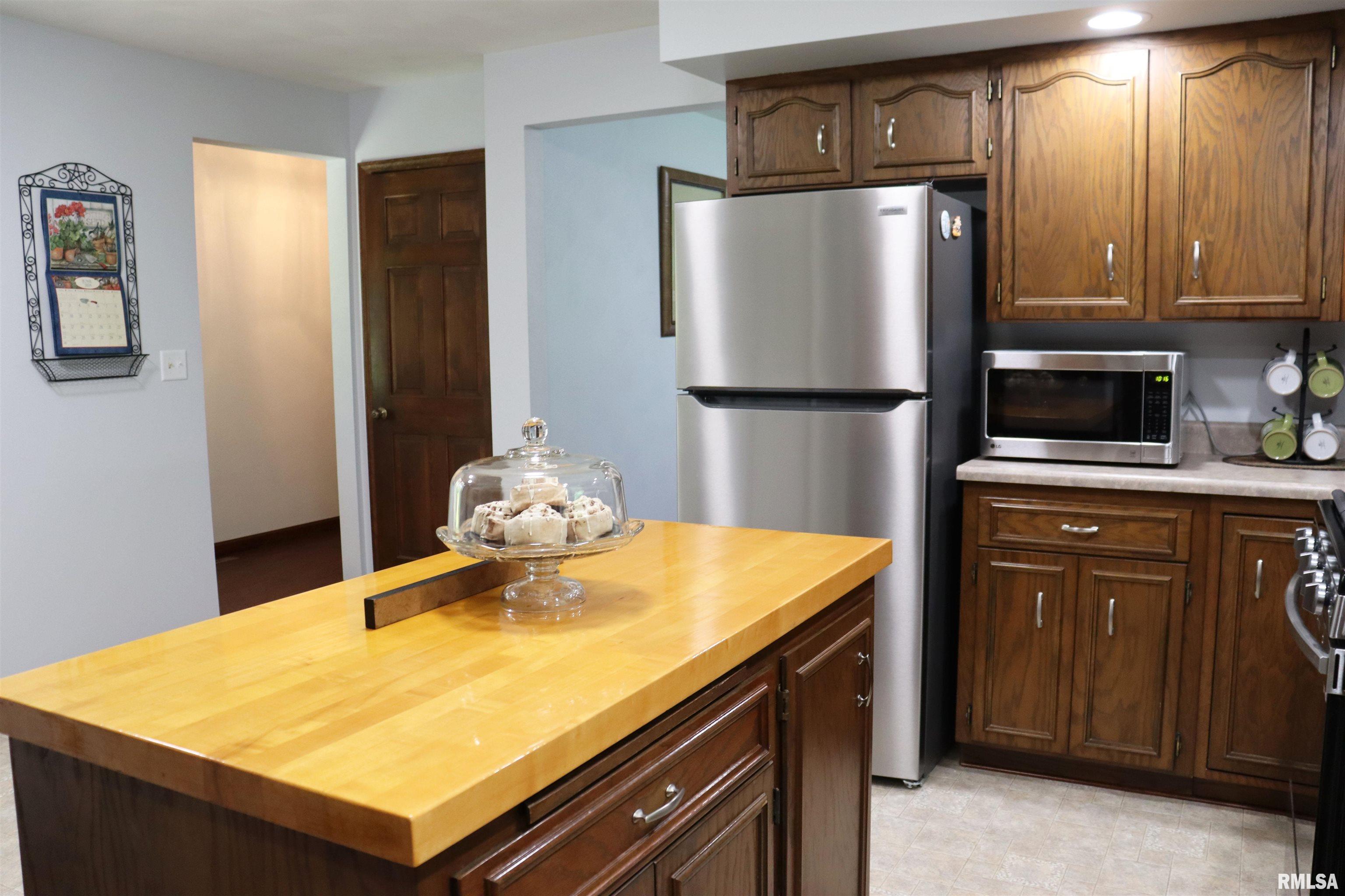 4741 South Sir Lancelot Court Mapleton, IL 61547 - Photo 14 of 82 Gallery Image 14