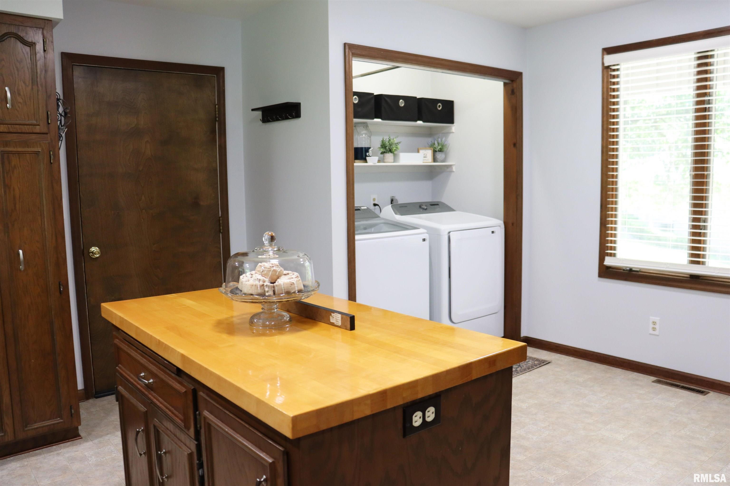 4741 South Sir Lancelot Court Mapleton, IL 61547 - Photo 10 of 82 Gallery Image 10