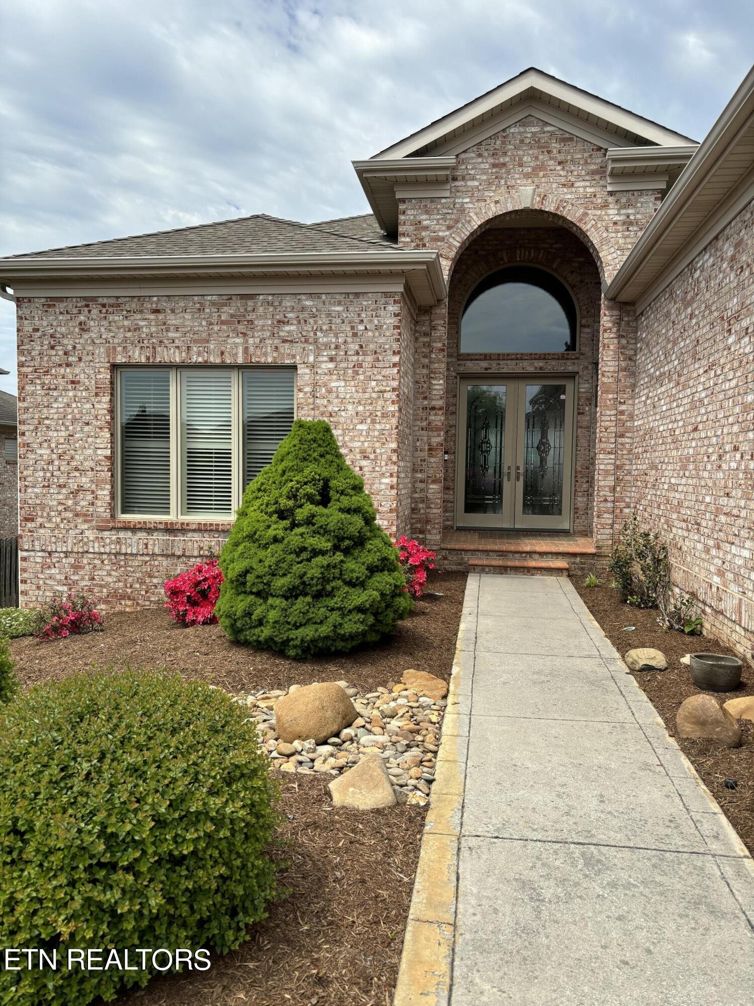 12667 Ridgepath Lane Knoxville, TN 37922 - Photo 4 of 59