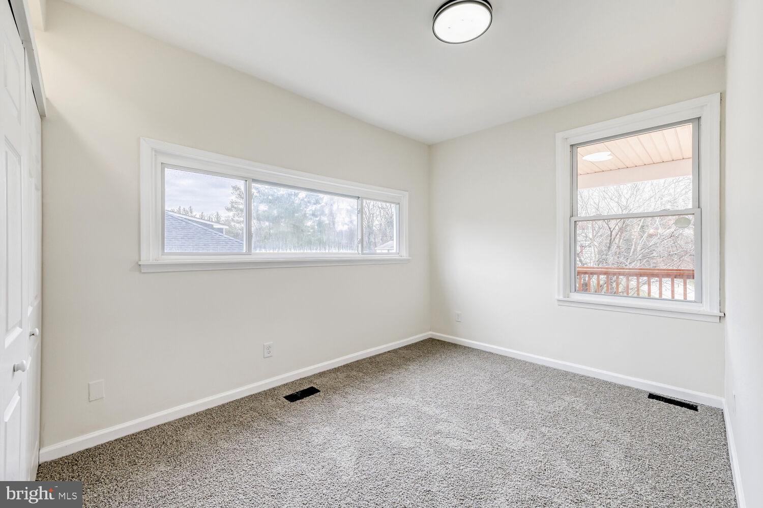 207 South Rock Glen Road Baltimore, MD 21229 - Photo 13 of 28 Bright and airy versatile space.