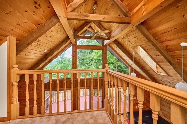 a view of empty room with window