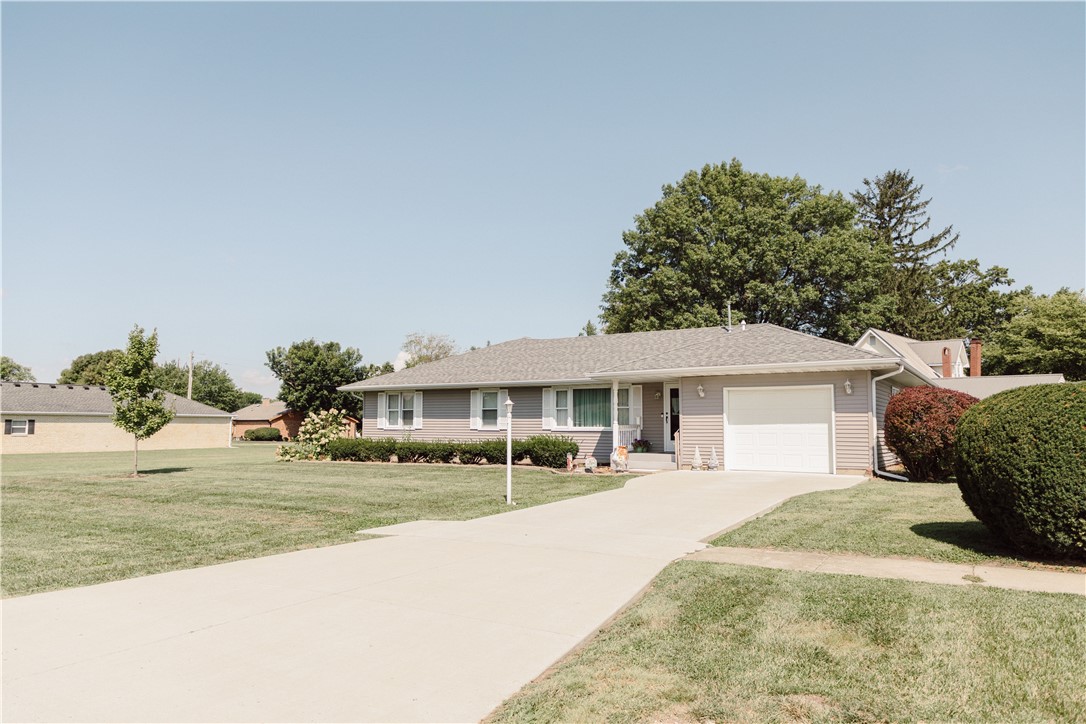 112 West Samuel Street Assumption, IL 62510 - Photo 2 of 19 Gallery Image 2