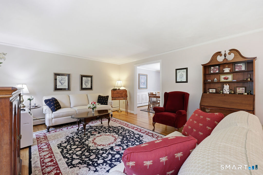 1451 Neipsic Road Glastonbury, CT 06033 - Photo 6 of 37