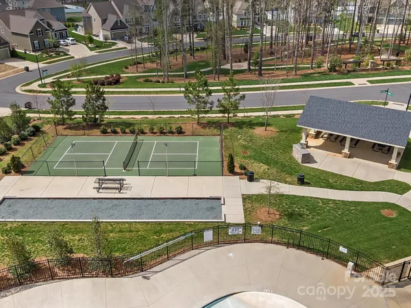 a view of a tennis court