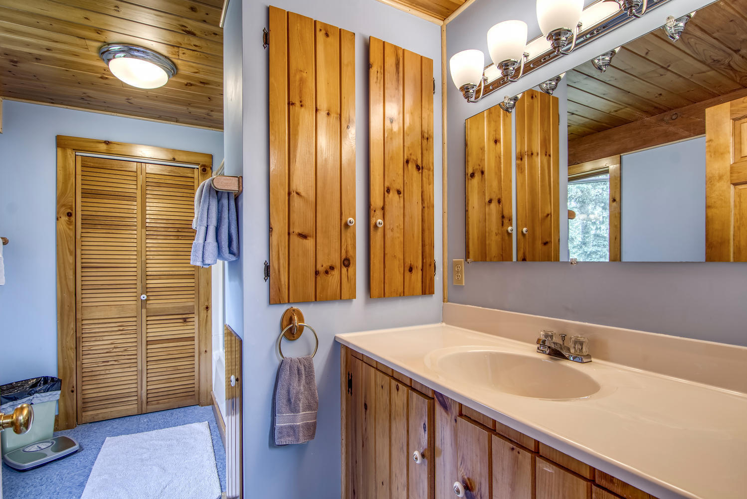 536 Reach Road Brooklin, ME 04616 - Photo 27 of 60 536 Reach Road Brooklin ME-large-025-021