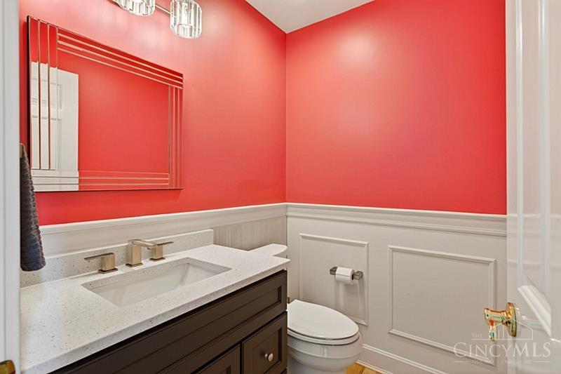 9967 Humphrey Road Cincinnati, OH 45242 - Photo 30 of 81
