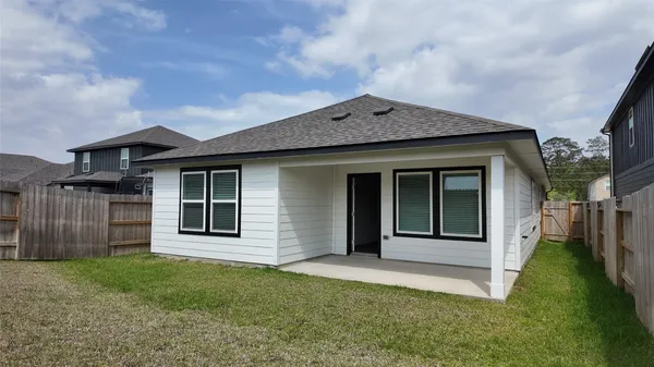 $2,000 | 16702 Sterling Clf Street, Conroe, TX 77302