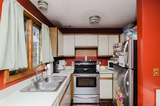 $245,000 | 195 Crescent Street, Unit 3, Fall River, MA 02720