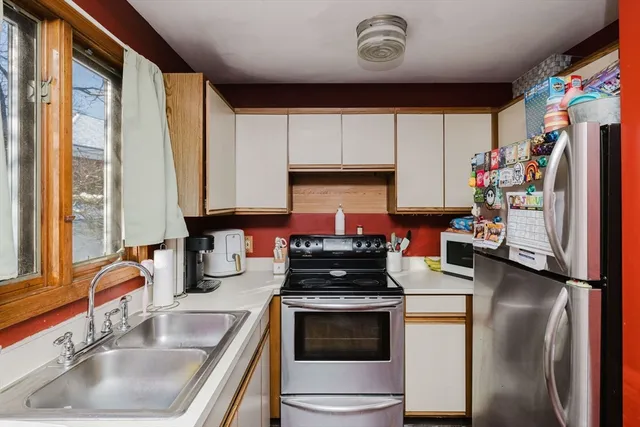 $245,000 | 195 Crescent Street, Unit 3, Fall River, MA 02720