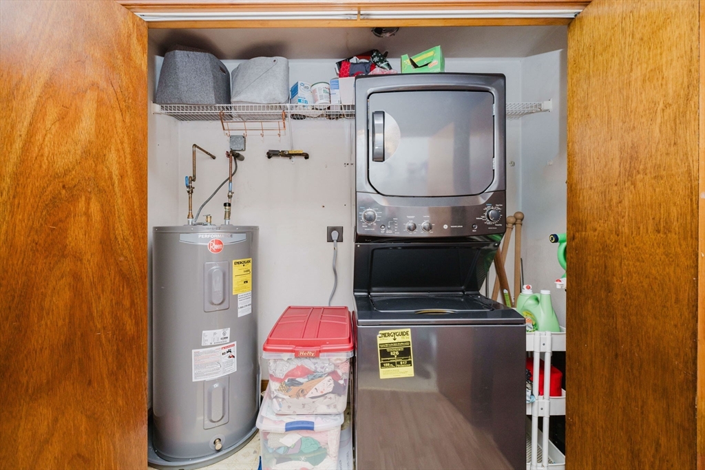 195 Crescent Street, Unit 3 Fall River, MA 02720 - Photo 18 of 34 a utility room with dryer and washer