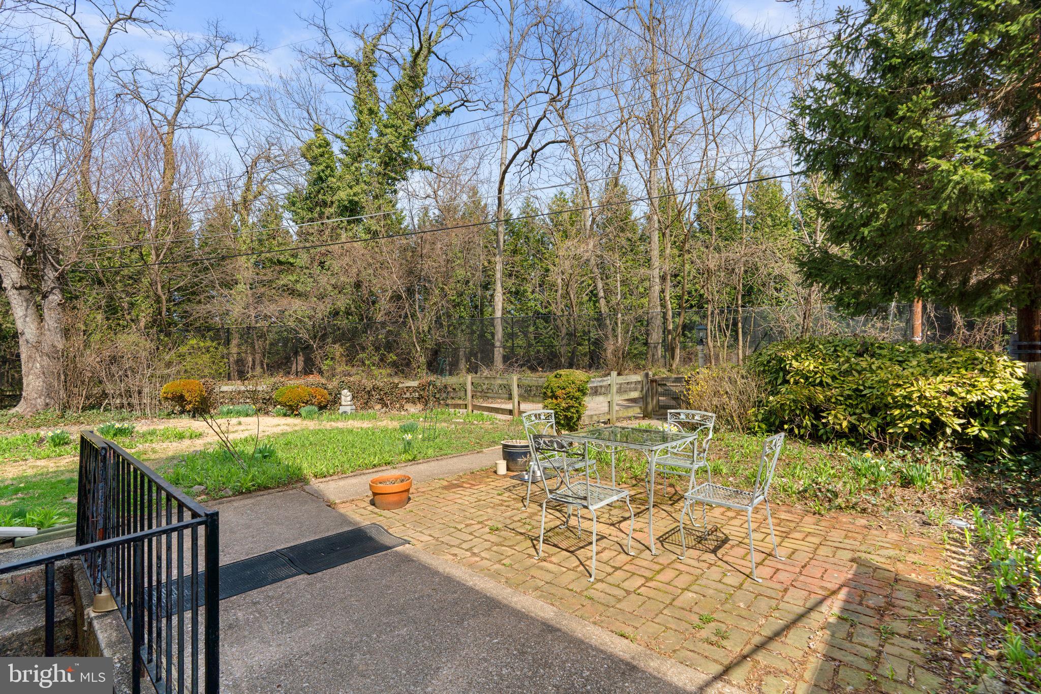 7413 Stanmore Court Baltimore, MD 21212 - Photo 23 of 38 a view of a backyard with sitting area