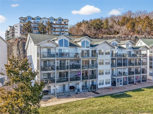 $237,400 | 316 Cedar Heights Drive, Unit 2C, Camdenton, MO 65020